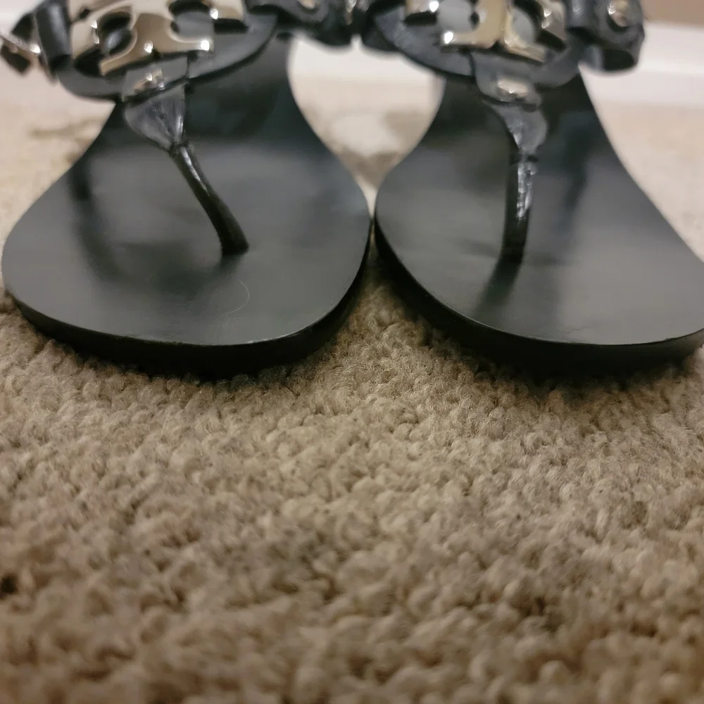 Tory Burch Holly 2 Black Leather Silver Emblem Slingback Heels Sandals S…